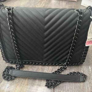 Elegant Black Quilted Chain Shoulder Bag